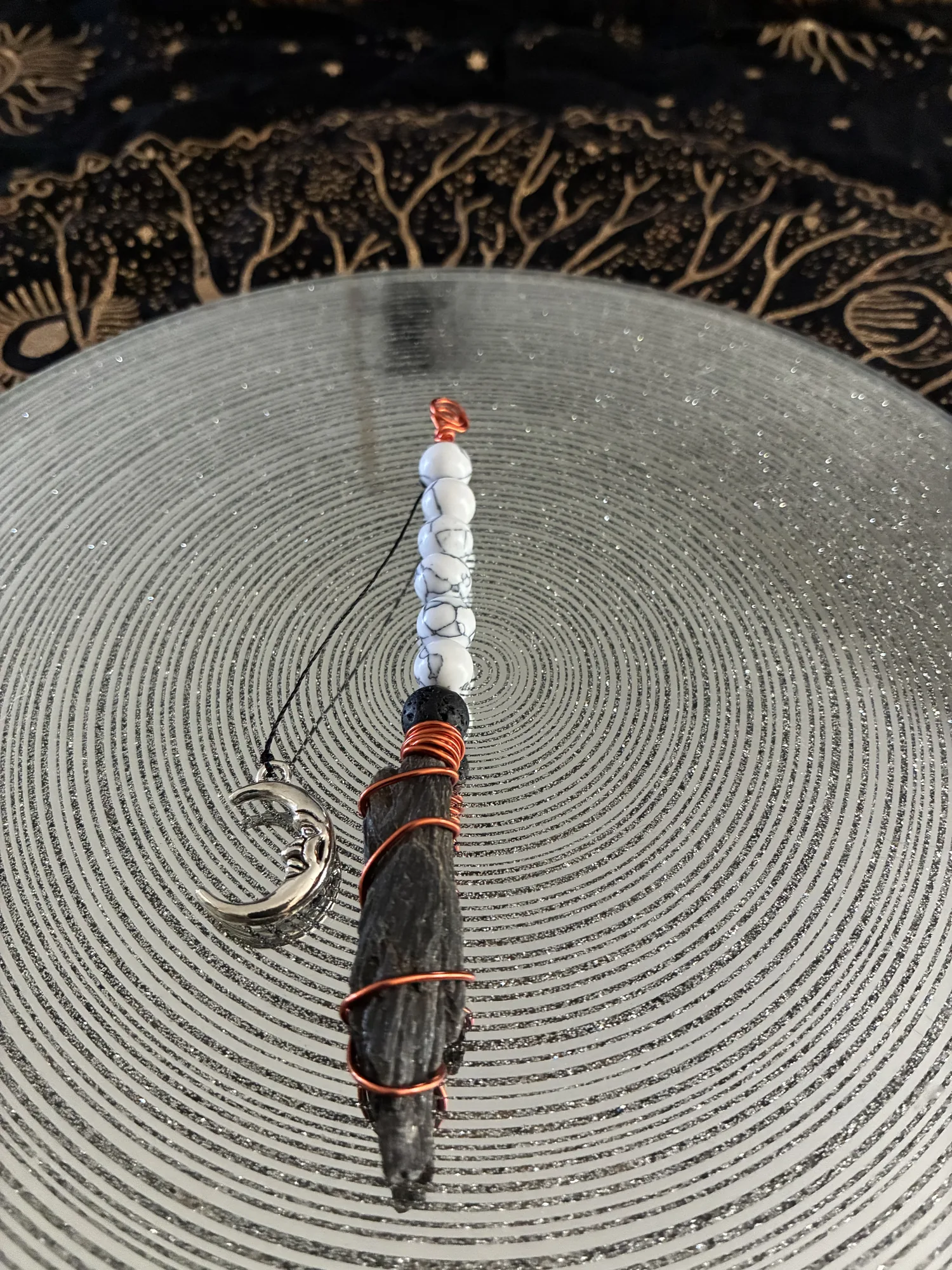 Howlite Kyanite Broom